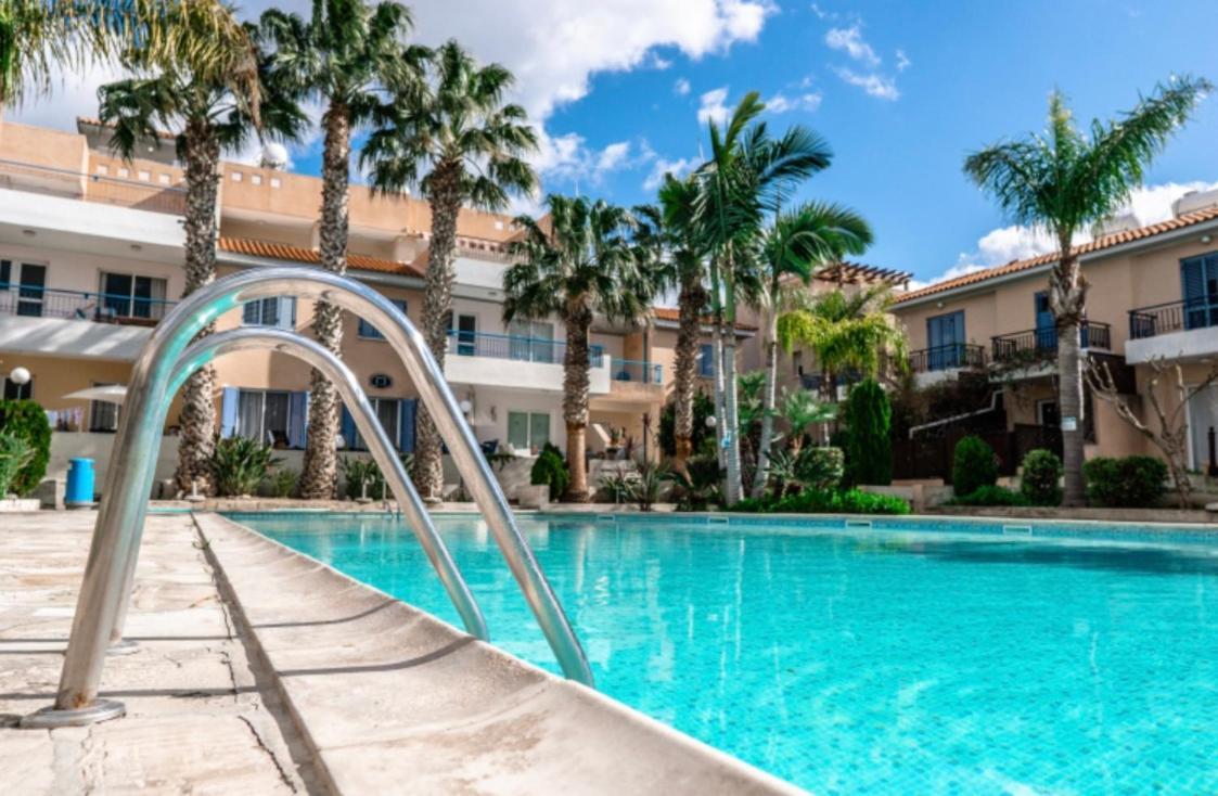 Holiday Cosy Home Paphos Exterior foto