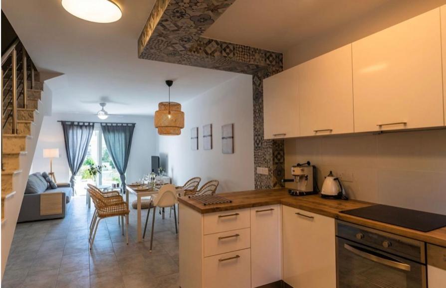 Holiday Cosy Home Paphos Exterior foto